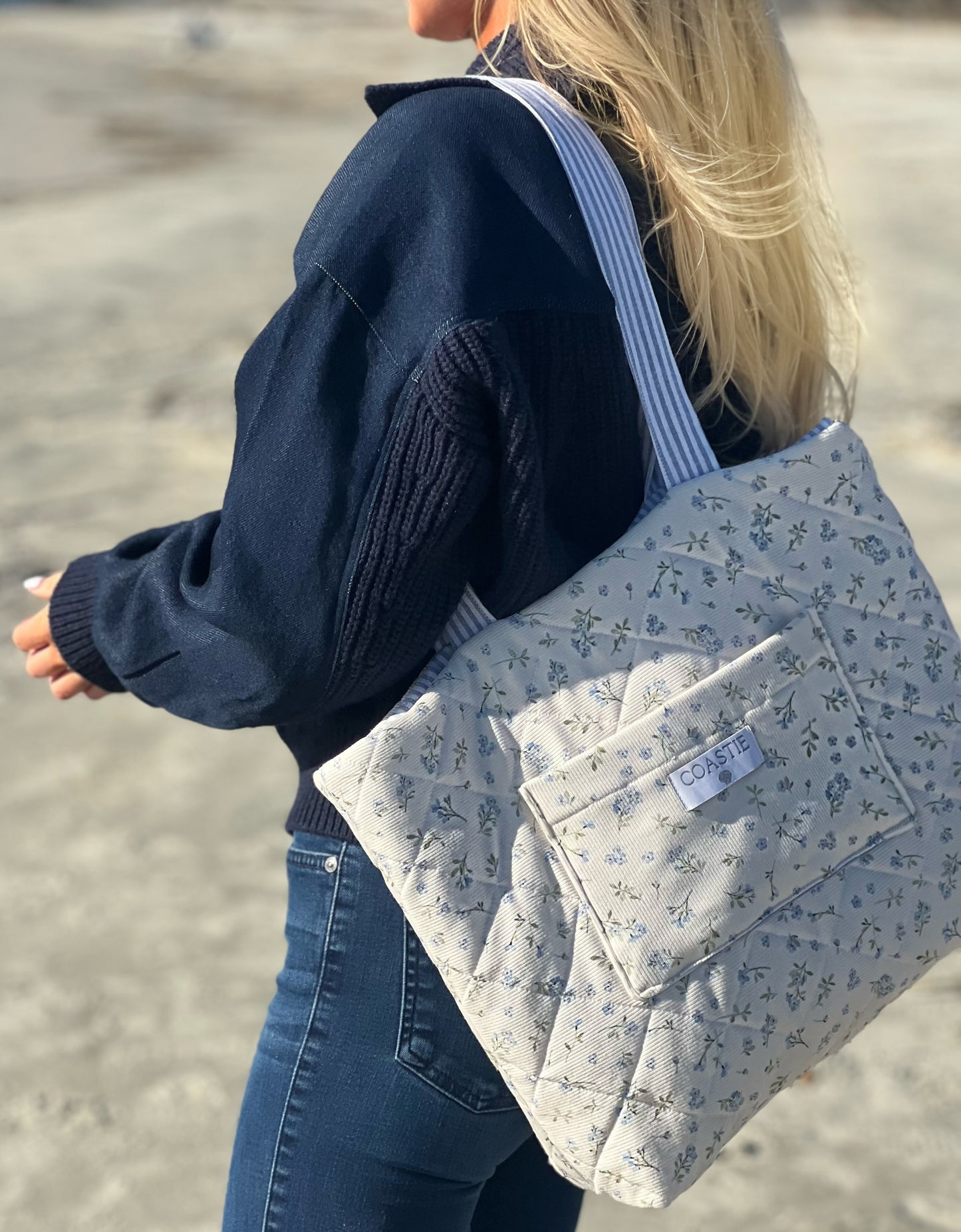 Isle of Palm Reversible Tote